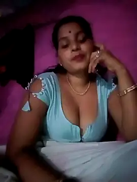 Webcam Model (Poonamdhillo)  is live.Free join now!