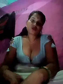 Webcam Model (Poonamdhillo)  is live.Free join now!