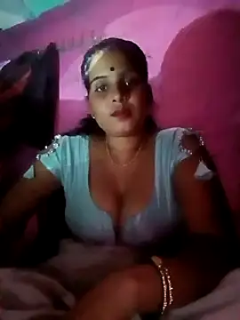 Webcam Model (Poonamdhillo)  is live.Free join now!