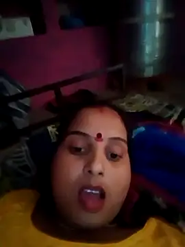 Webcam Model (Poonamdhillo)  is live.Free join now!