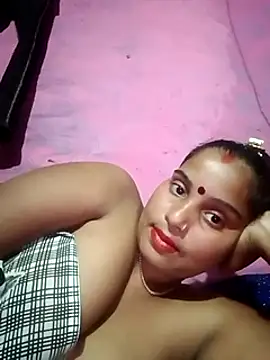 Webcam Model(Poonamdhillo) is live