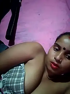 Webcam Model(Poonamdhillo) is live