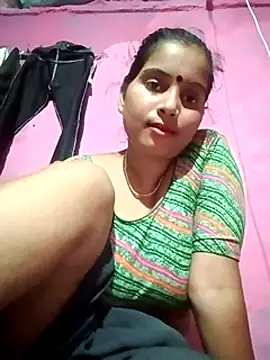 Webcam Model (Poonamdhillo)  is live.Free join now!