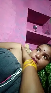 Webcam Model (Poonamdhillo)  is live.Free join now!