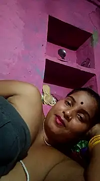 Webcam Model(Poonamdhillo) is live