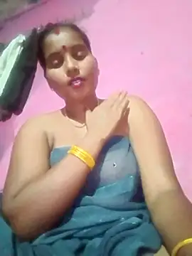 Webcam Model (Poonamdhillo)  is live.Free join now!