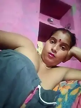 Webcam Model (Poonamdhillo)  is live.Free join now!