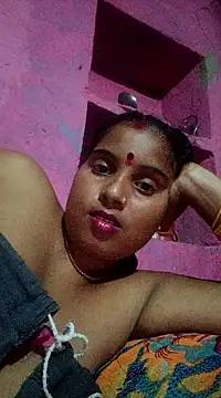 Webcam Model (Poonamdhillo)  is live.Free join now!