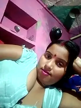 Webcam Model (Poonamdhillo)  is live.Free join now!