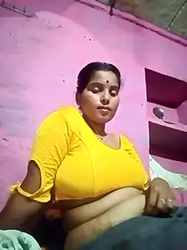 Webcam Model (Poonamdhillo)  is live.Free join now!