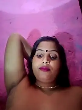 Webcam Model(Poonamdhillo) is live