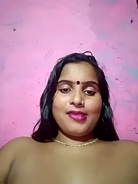 Webcam Model (Poonamdhillo)  is live.Free join now!