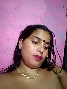 Webcam Model(Poonamdhillo) is live