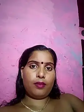 Webcam Model (Poonamdhillo)  is live.Free join now!