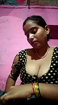 Webcam Model (Poonamdhillo)  is live.Free join now!