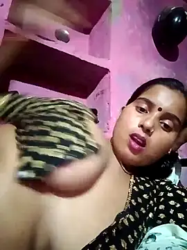 Webcam Model(Poonamdhillo) is live