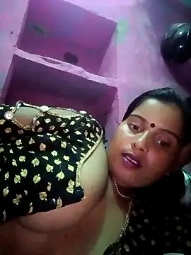 Webcam Model(Poonamdhillo) is live