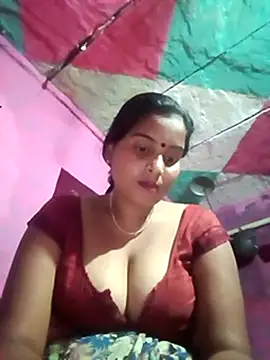 Webcam Model(Poonamdhillo) is live