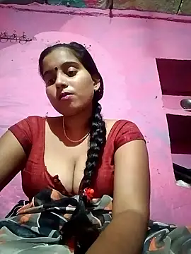 Webcam Model (Poonamdhillo)  is live.Free join now!