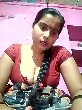 Webcam Model(Poonamdhillo) is live