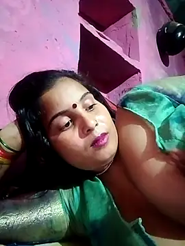 Webcam Model (Poonamdhillo)  is live.Free join now!