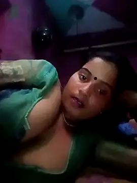 Webcam Model (Poonamdhillo)  is live.Free join now!