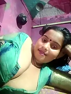 Webcam Model (Poonamdhillo)  is live.Free join now!