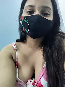 Webcam Model (Varnika_aarora)  is live.Free join now!