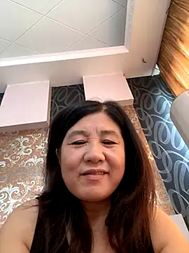 Webcam Model (Xueli-8)  is live.Free join now!