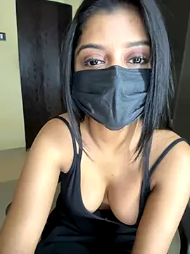 Webcam Model(Aakanshaa__) is live