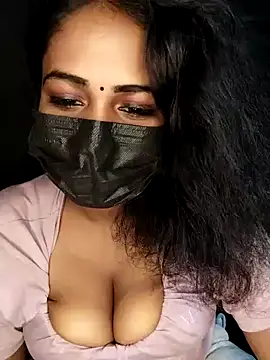 Webcam Model (Tamil_KaamaKanni)  is live.Free join now!