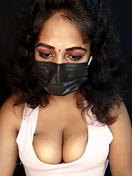 Webcam Model (Tamil_KaamaKanni)  is live.Free join now!