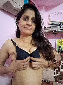 Webcam Model (Akirti-Sharma)  is live.Free join now!