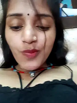 Webcam Model (KUNTI_88)  is live.Free join now!