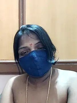 Webcam Model (aadhavi)  is live.Free join now!