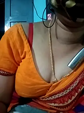 Webcam Model(Lillytelugu225) is live