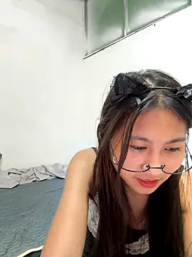 Webcam Model(00houBainiangzi) is live