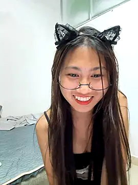 Webcam Model(00houBainiangzi) is live