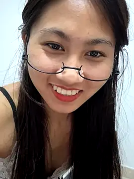 Webcam Model (00houBainiangzi)  is live.Free join now!