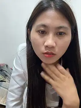 Webcam Model(00houBainiangzi) is live