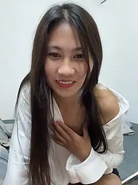 Webcam Model(00houBainiangzi) is live