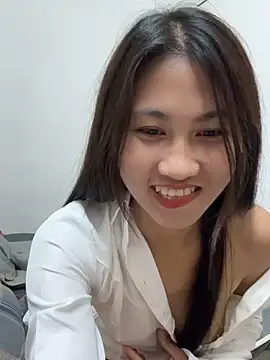 Webcam Model(00houBainiangzi) is live