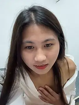 Webcam Model(00houBainiangzi) is live