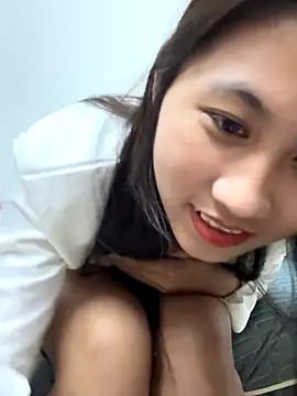 Webcam Model (00houBainiangzi)  is live.Free join now!