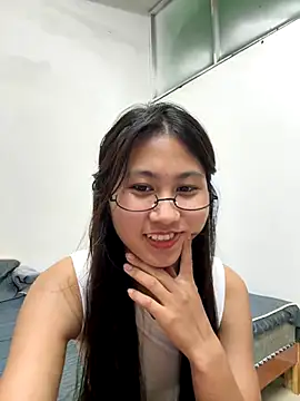 Webcam Model(00houBainiangzi) is live