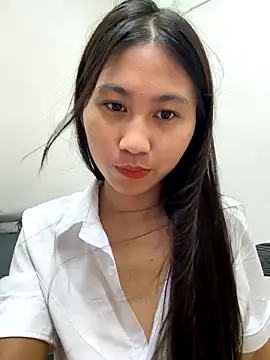 Webcam Model(00houBainiangzi) is live