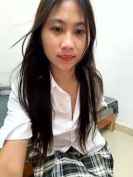 Webcam Model(00houBainiangzi) is live