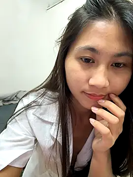 Webcam Model(00houBainiangzi) is live