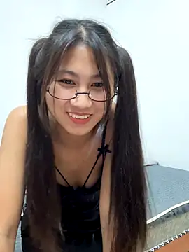 Webcam Model (00houBainiangzi)  is live.Free join now!