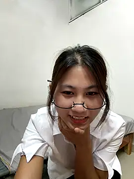 Webcam Model (00houBainiangzi)  is live.Free join now!